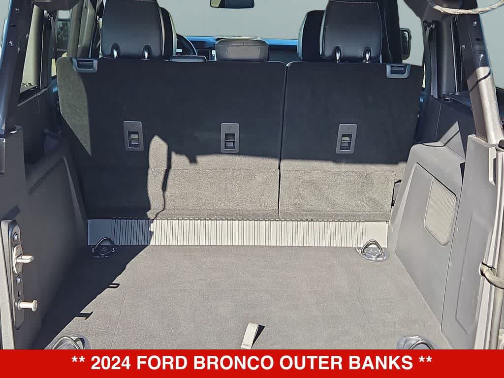 Used 2024 Ford Bronco Outer Banks AWD/4WD image 32