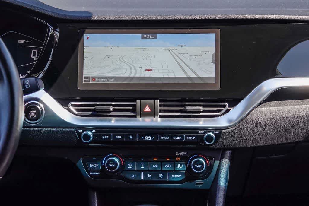 Certified 2022 Kia Niro Touring Special Edition FWD image 12