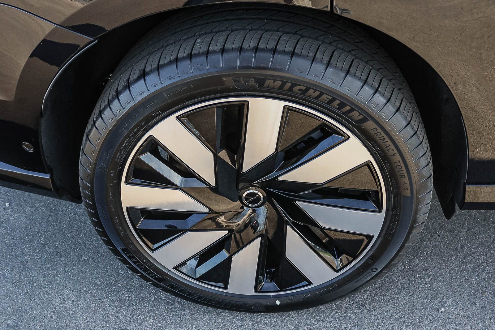 New 2026 Volvo EX90 Plus image 13