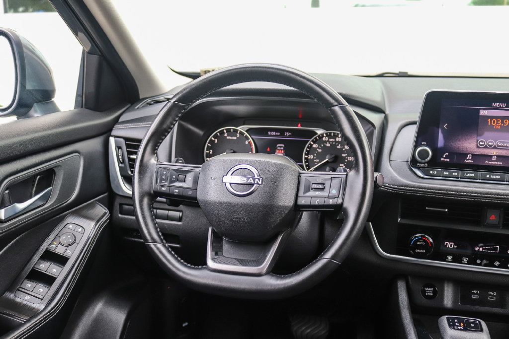 Used 2025 Nissan Rogue SV AWD/4WD image 15