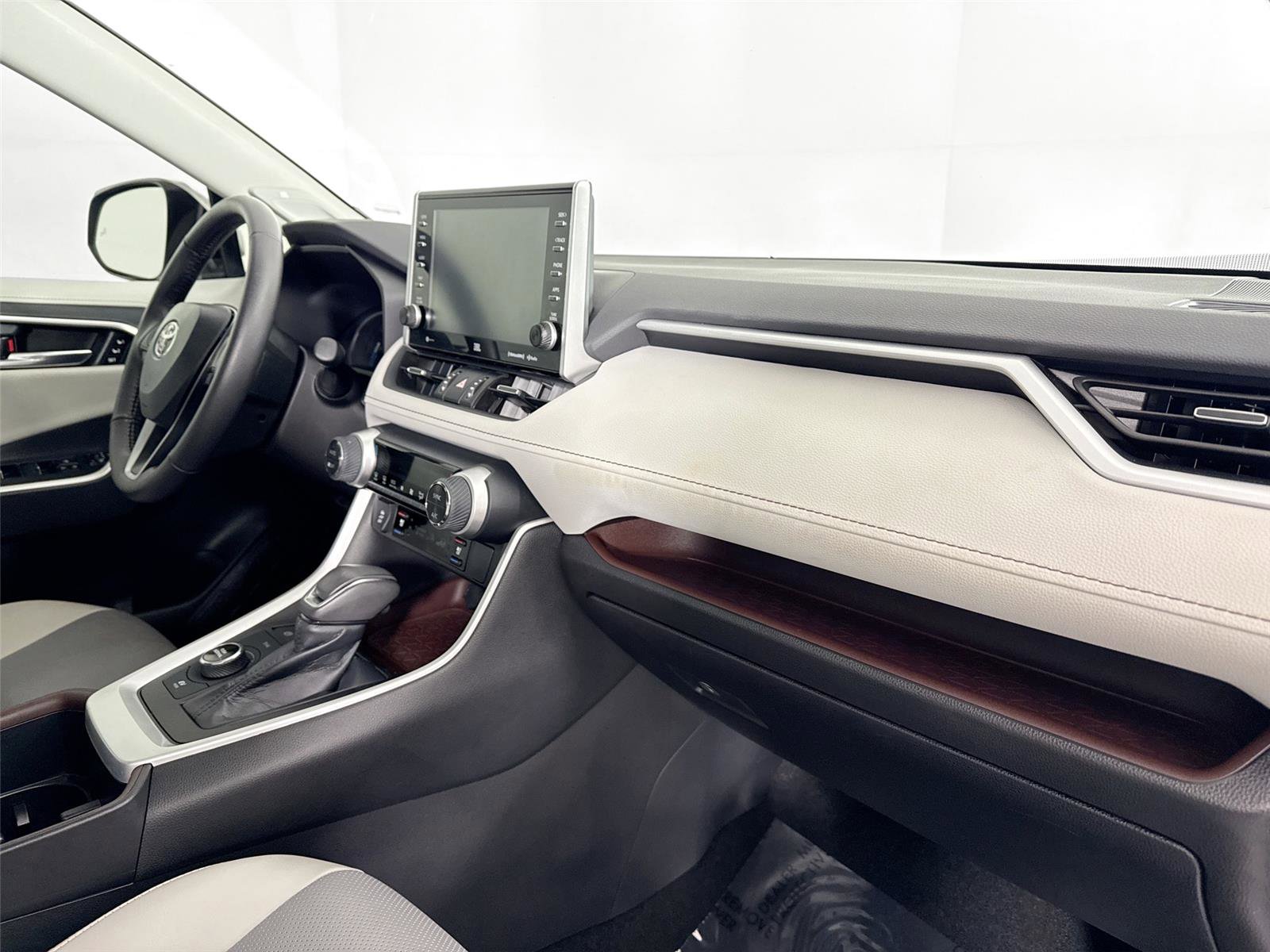 Used 2022 Toyota RAV4 Limited image 60