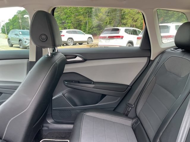 Used 2023 Volkswagen Taos SE w/ Panoramic Sunroof Package AWD/4WD image 14