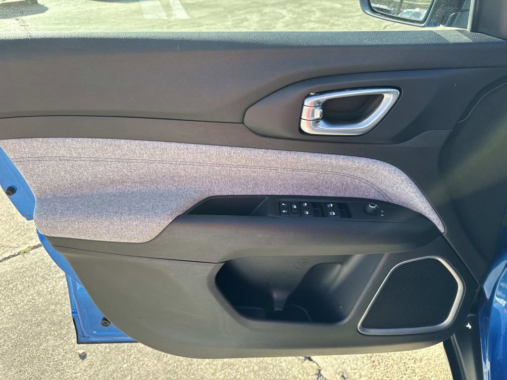 Used 2024 Jeep Compass Sport image 35