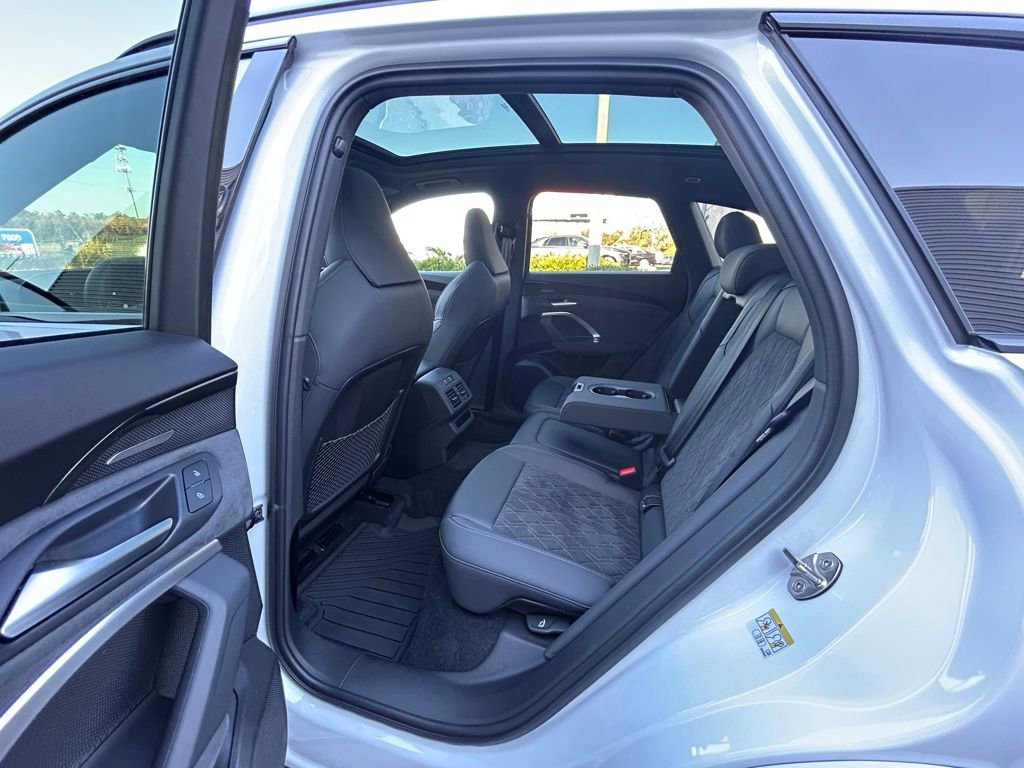 Used 2025 Audi SQ5 Premium Plus w/ Premium Plus Package image 64