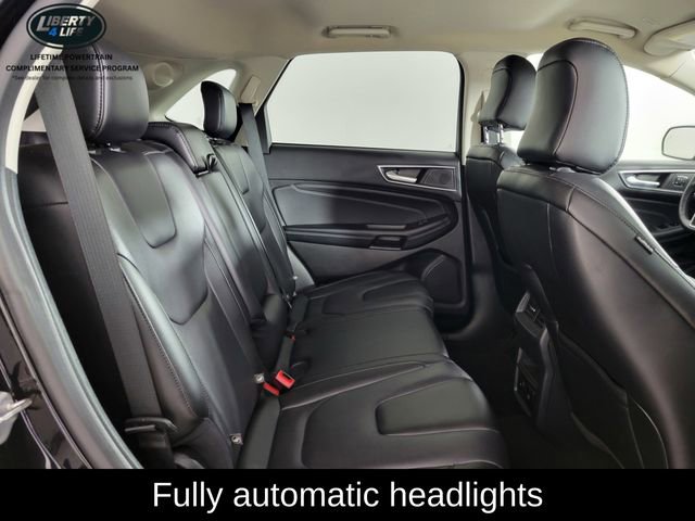 Used 2022 Ford Edge Titanium AWD/4WD image 17