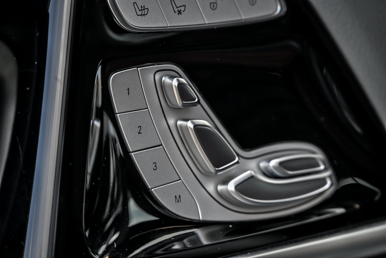 Used 2024 Mercedes-Benz G 63 AMG 4MATIC image 17