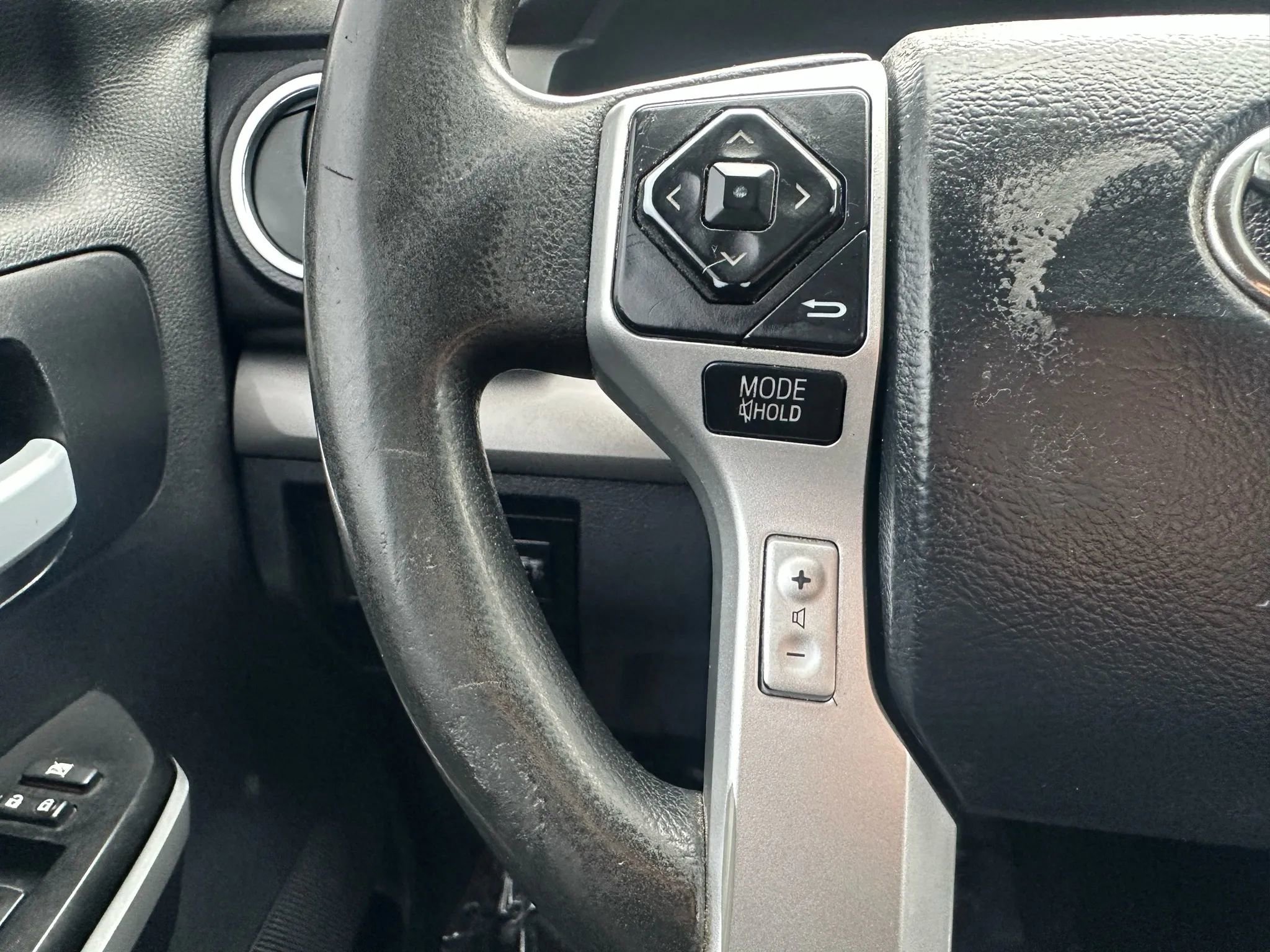 Used 2016 Toyota Tundra SR5 w/ TRD Off Road Package image 15