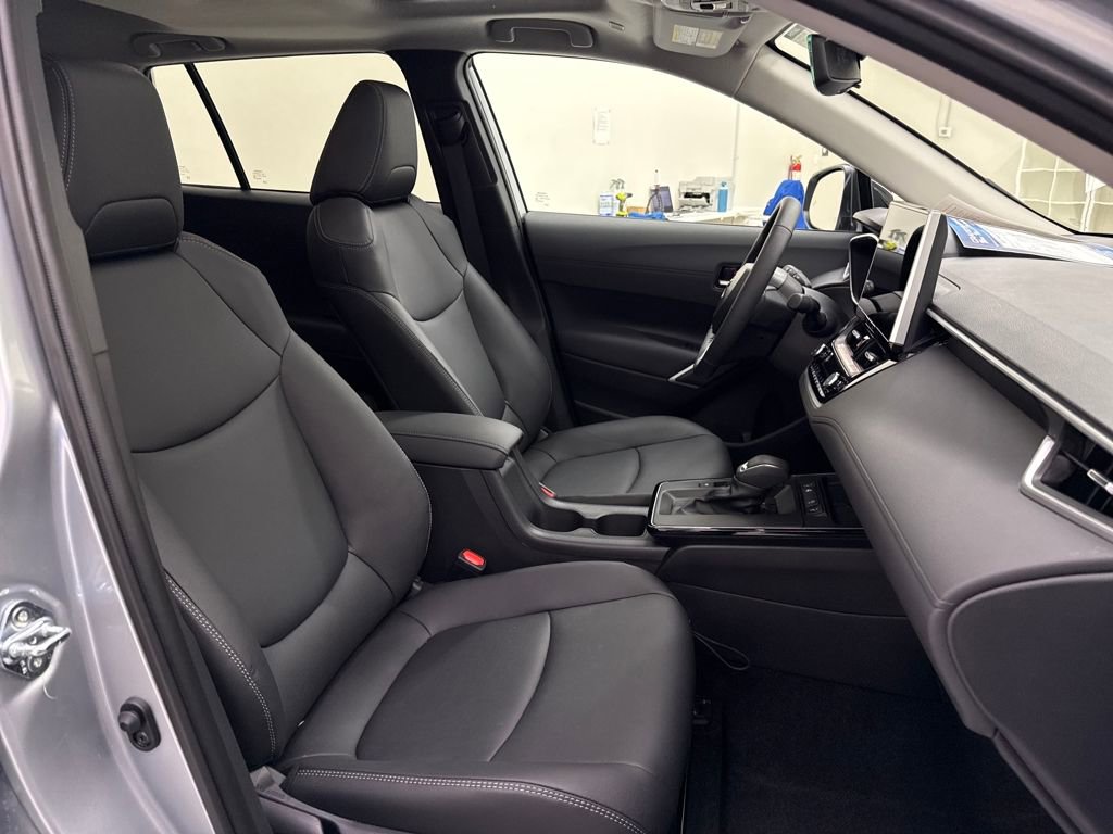 Used 2026 Toyota Corolla Cross XLE w/ Convenience Package image 22
