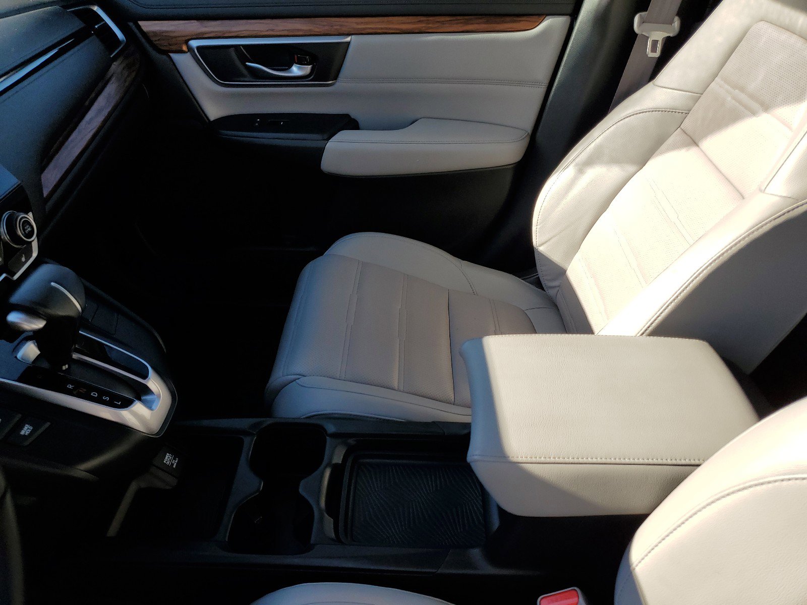 Used 2018 Honda CR-V Touring image 23