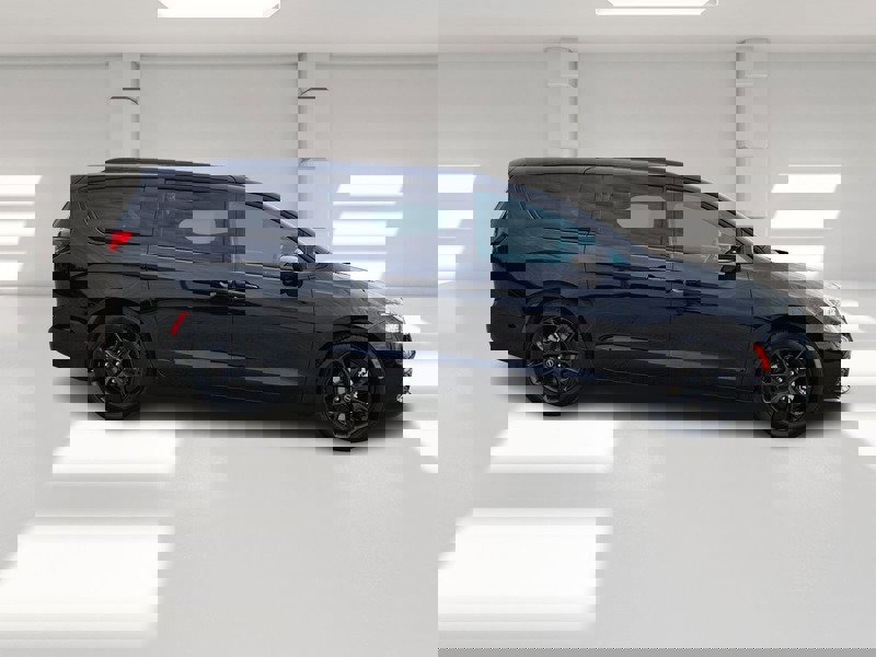 New 2026 Chrysler Pacifica Select w/ S Appearance Package image 6