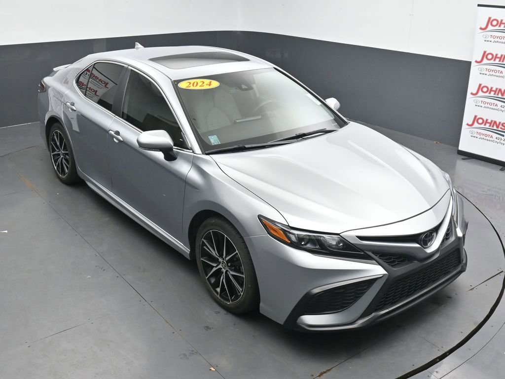 Used 2024 Toyota Camry SE FWD image 25