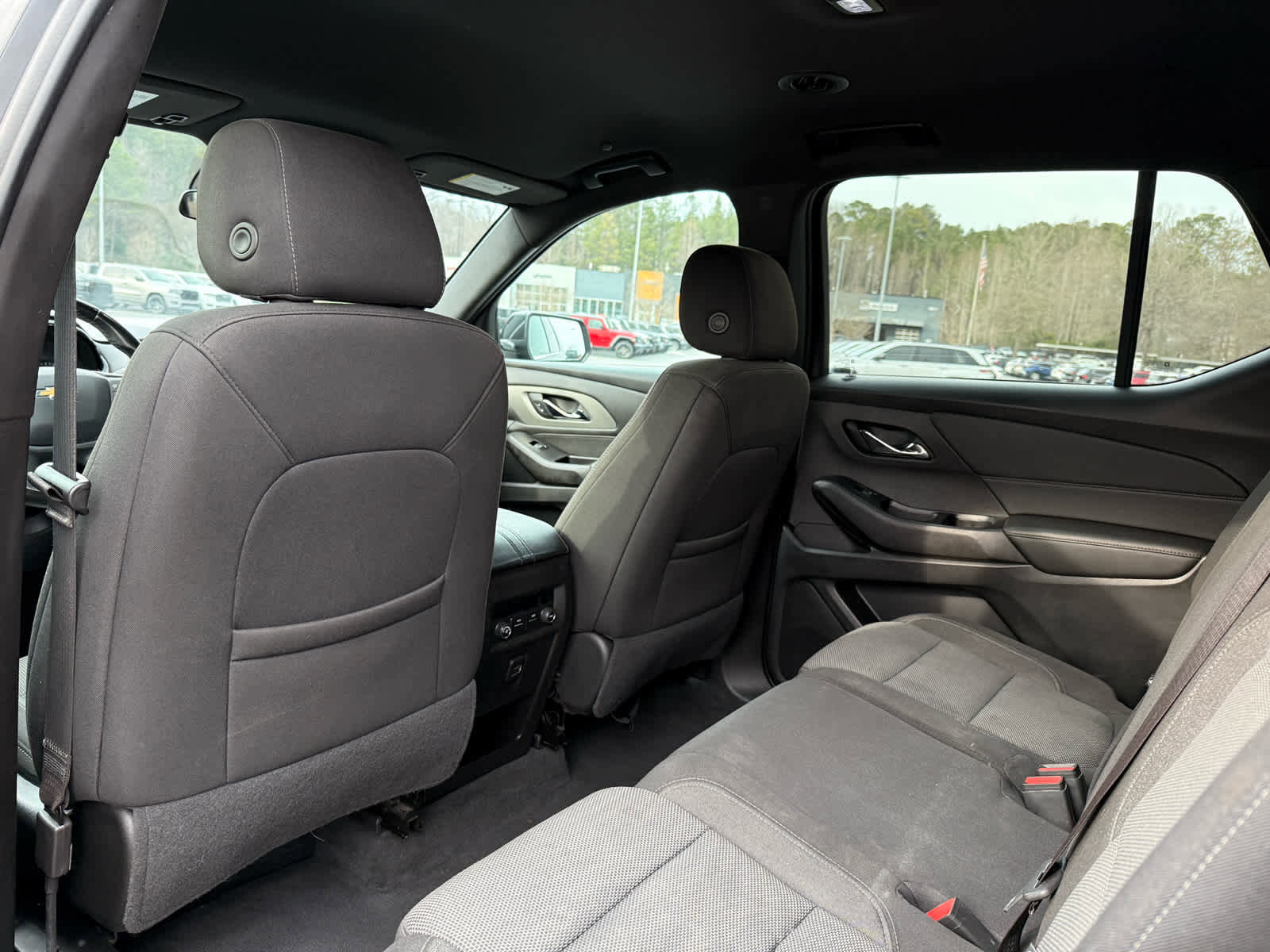 Used 2023 Chevrolet Traverse LT image 27