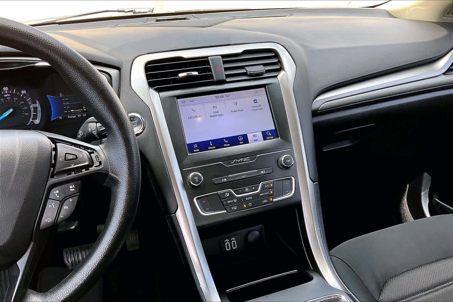 Used 2020 Ford Fusion SE image 7