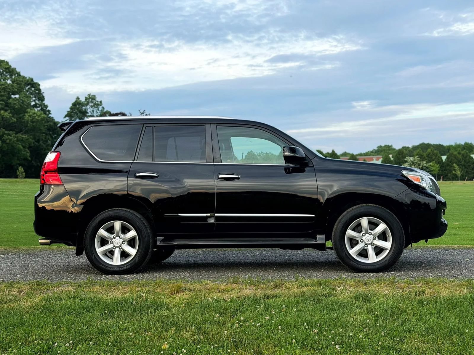 Used 2011 Lexus GX 460 Premium AWD/4WD image 5
