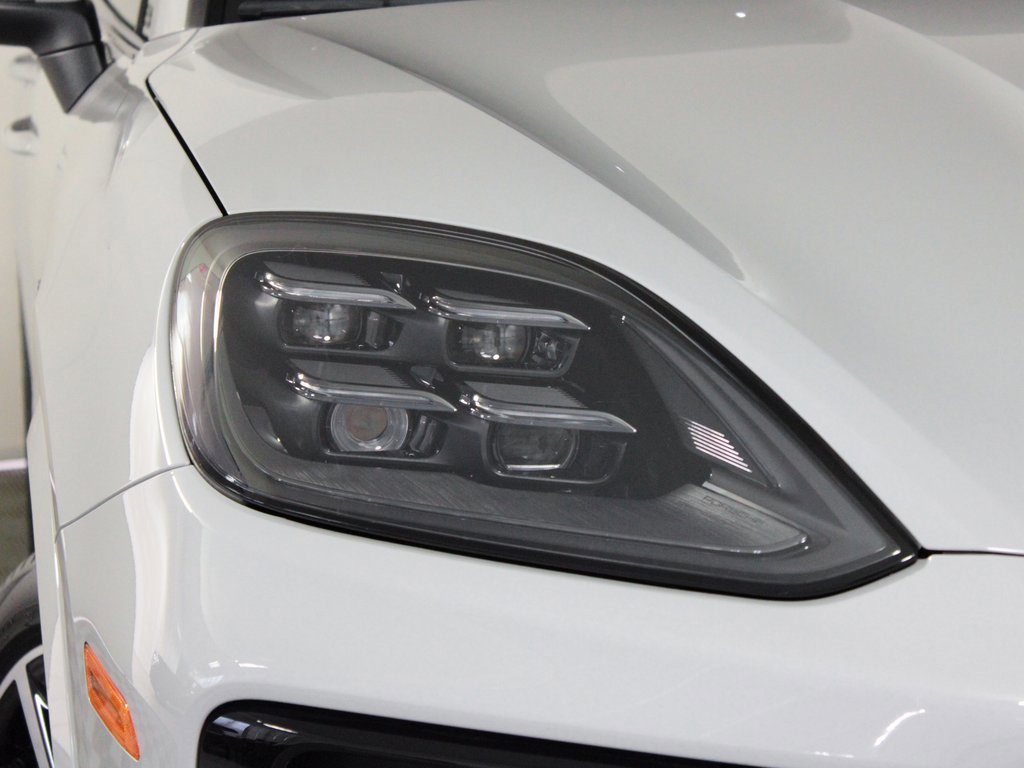 Used 2025 Porsche Cayenne E-Hybrid image 11