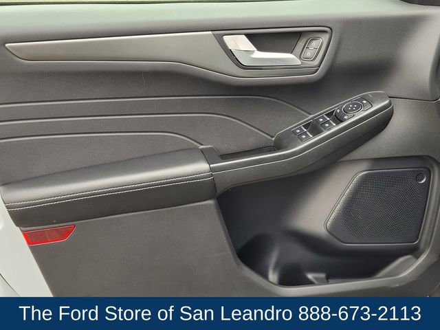 New 2025 Ford Escape SE w/ Class II Trailer Tow Package image 18