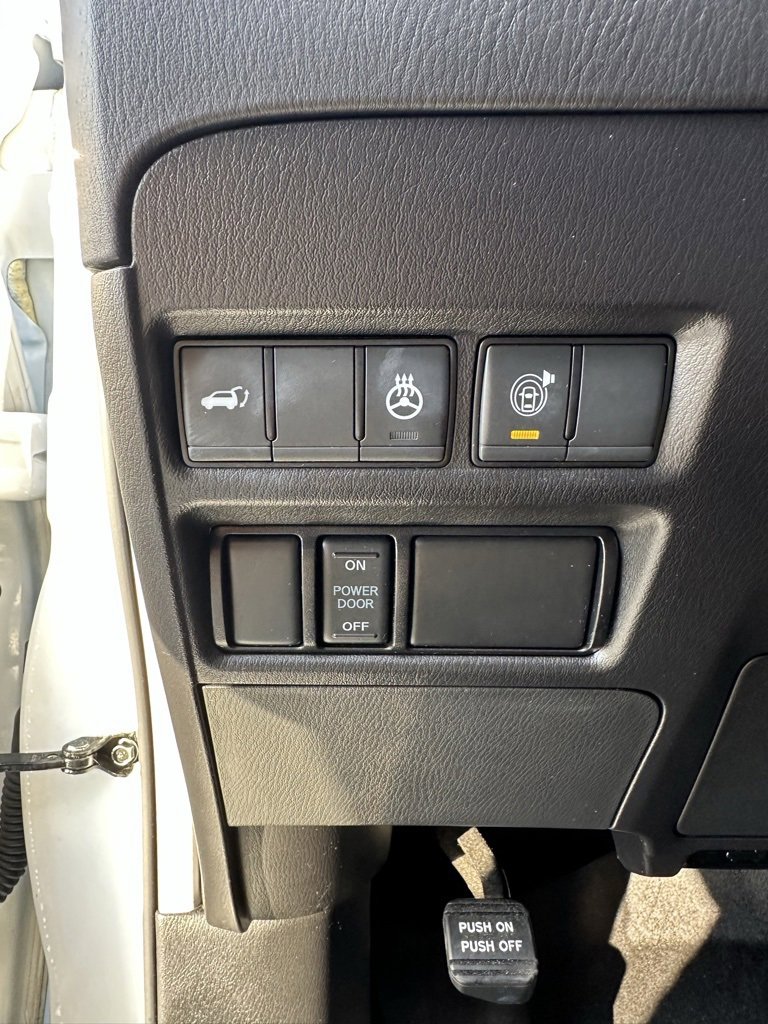 Used 2022 Nissan Armada Platinum w/ Captain's Chairs Package image 13