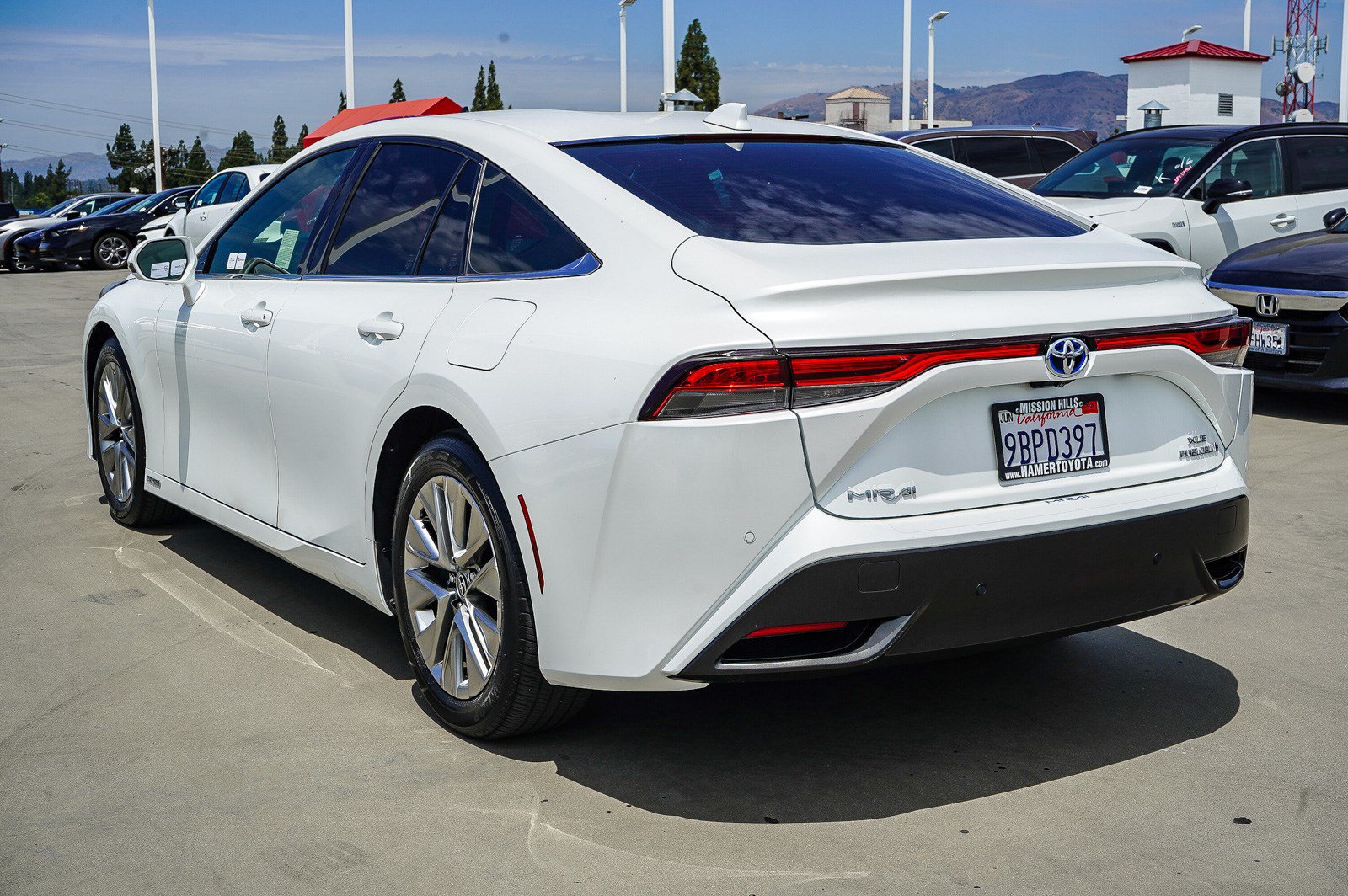 Certified 2022 Toyota Mirai w/ Advanced Technology Package RWD image 5