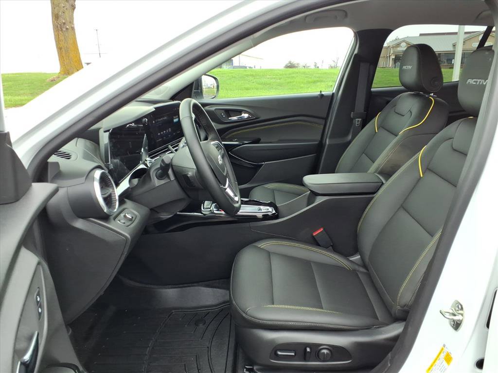 Used 2026 Chevrolet Trax ACTIV w/ Driver Confidence Package FWD image 24