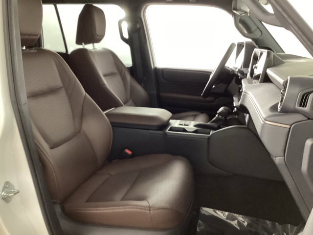 Used 2026 Toyota Land Cruiser w/ Premium Package AWD/4WD image 22