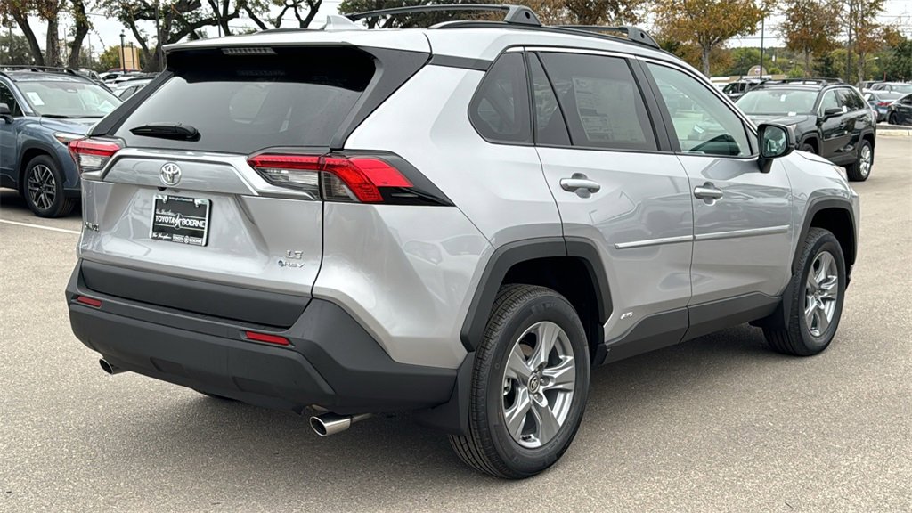 New 2025 Toyota RAV4 LE image 9
