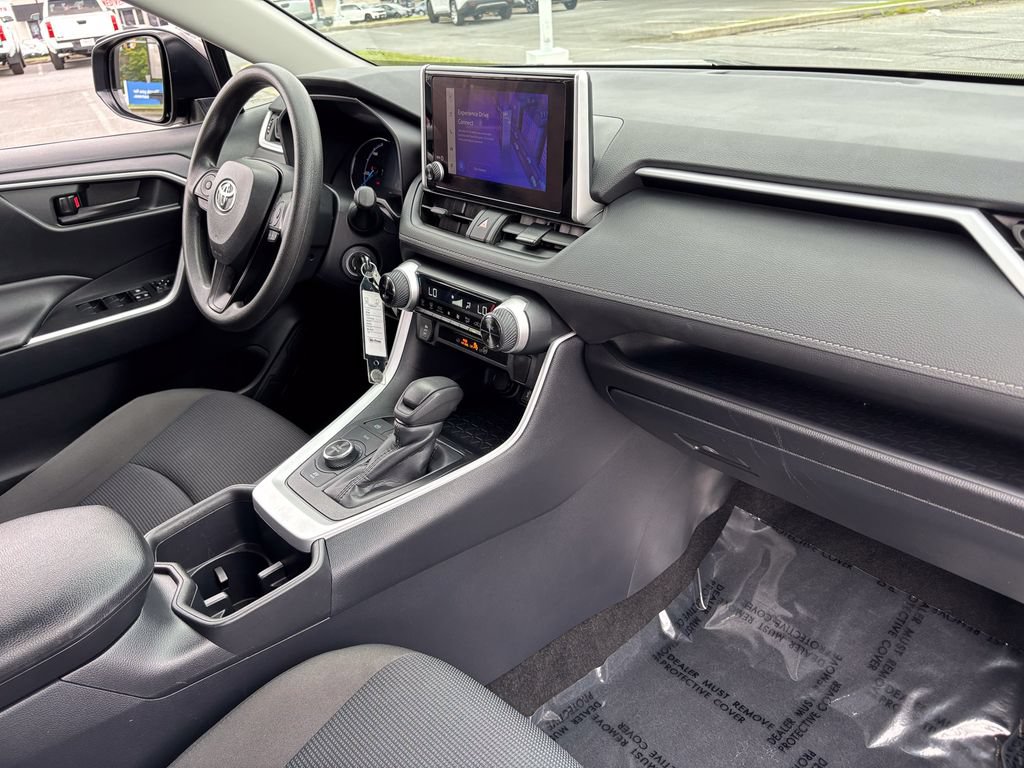 Certified 2025 Toyota RAV4 LE AWD/4WD image 37
