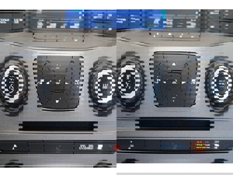 Used 2018 Ford Taurus SE image 22