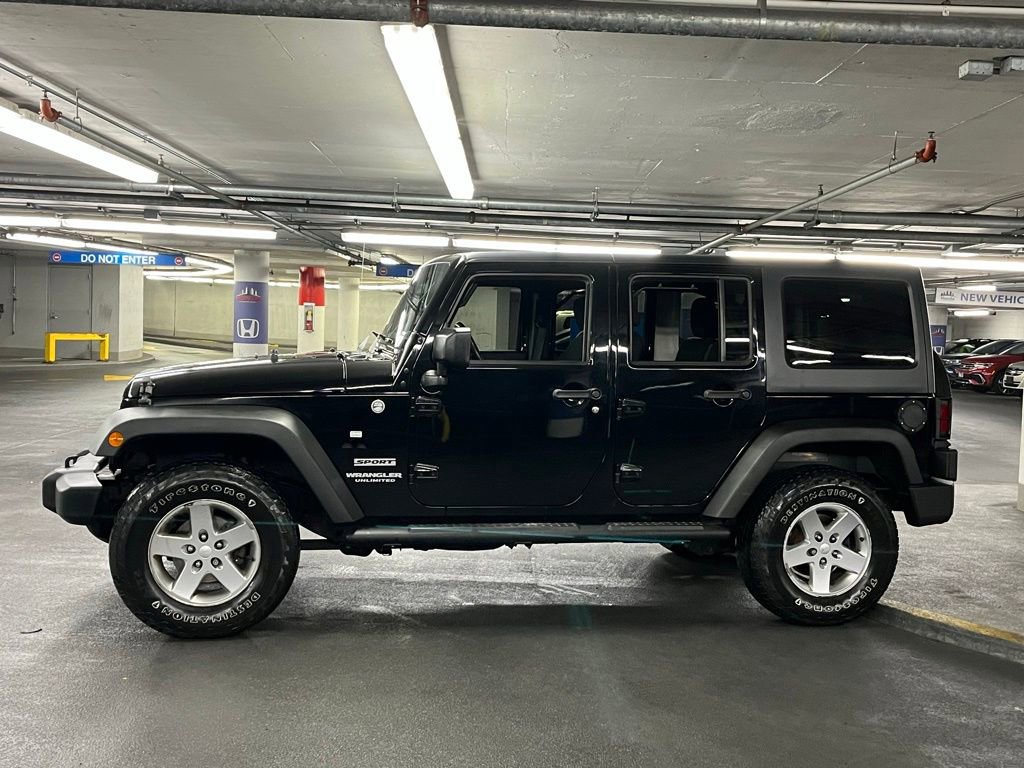 Used 2015 Jeep Wrangler Unlimited Sport w/ Quick Order Package 24S AWD/4WD image 24