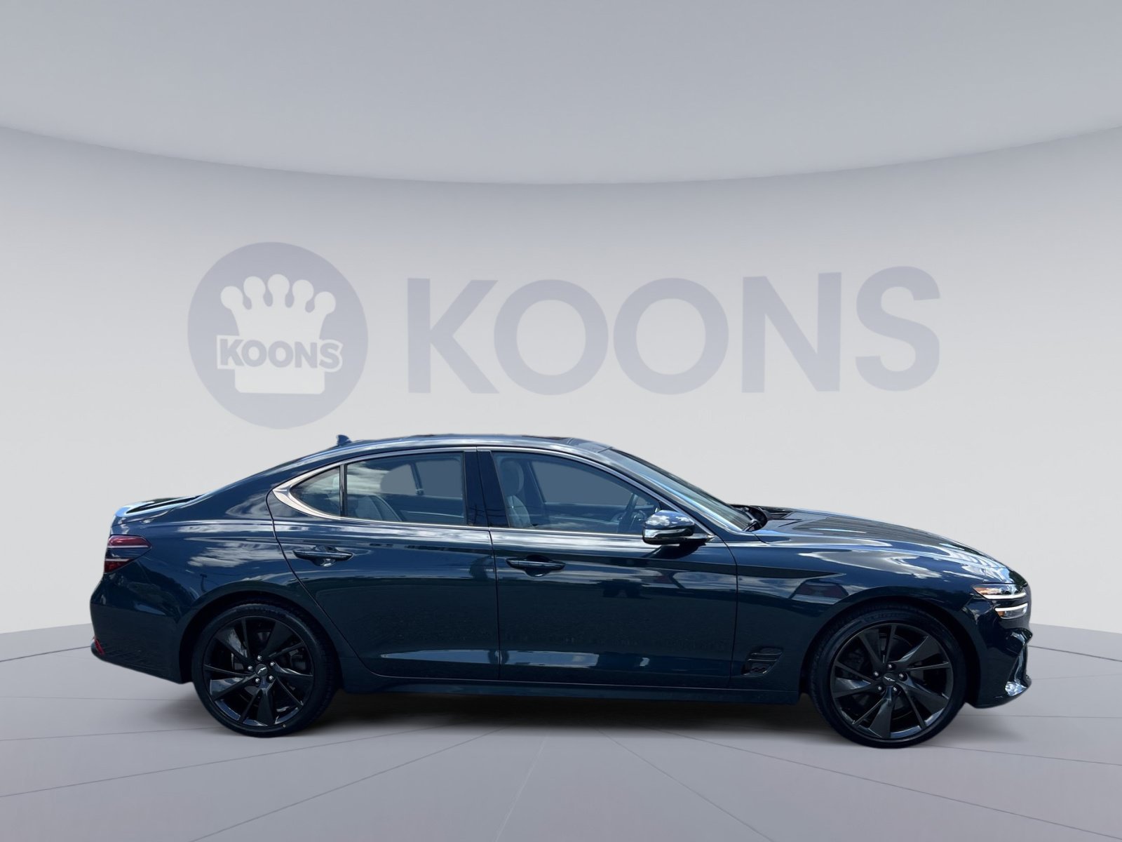 Used 2023 Genesis G70 3.3T image 8