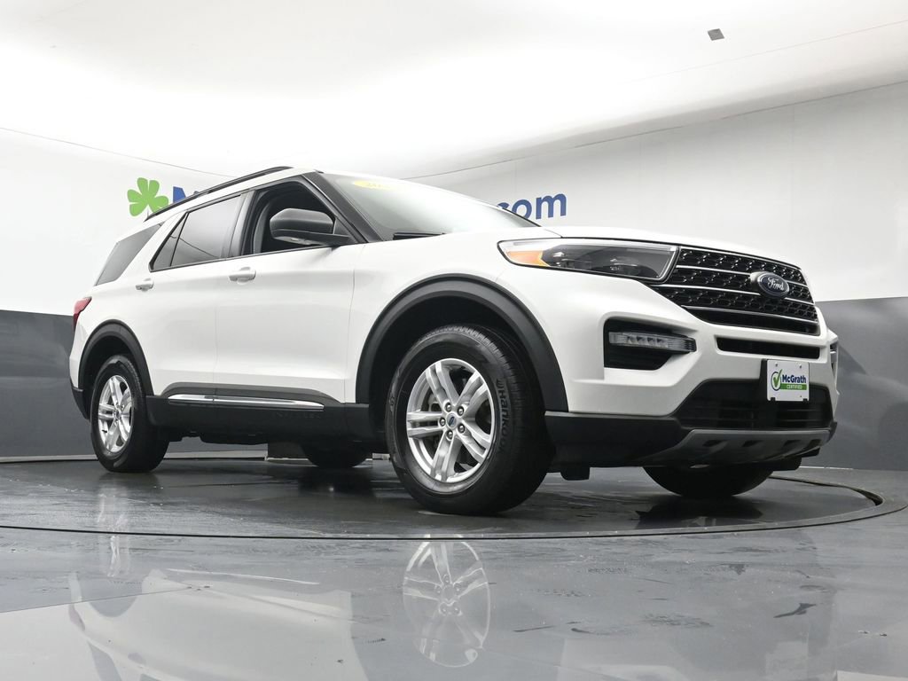 Used 2023 Ford Explorer XLT w/ Equipment Group 202A image 23