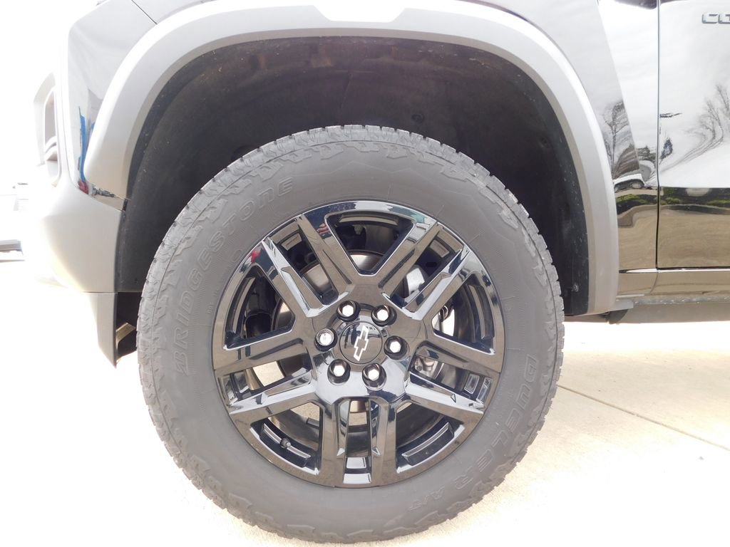 New 2025 Chevrolet Colorado Trail Boss w/ Midnight Edition image 13