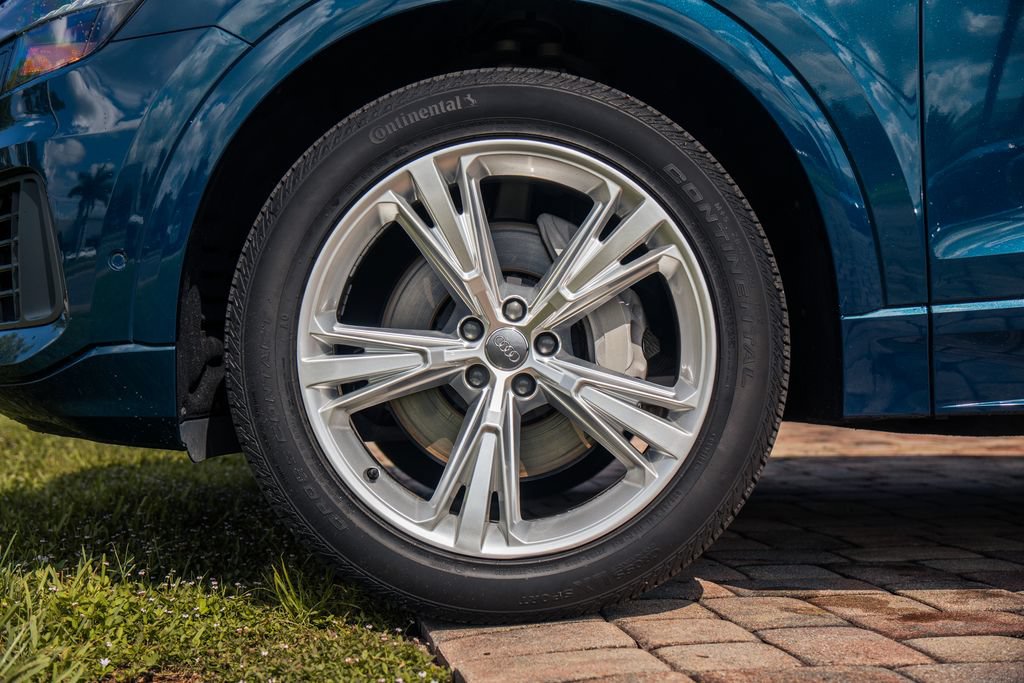 Used 2019 Audi Q8 Prestige AWD/4WD image 15
