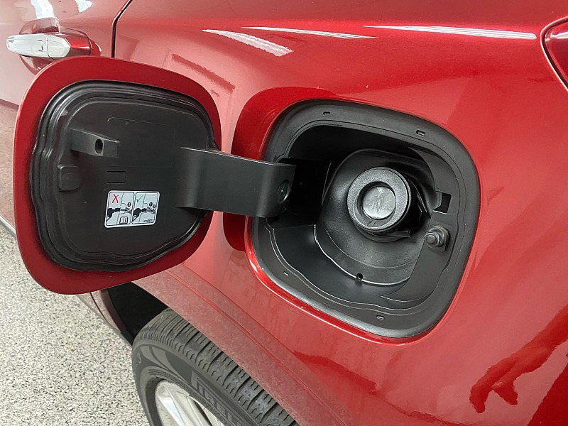 Used 2019 Cadillac XT5 Luxury w/ LPO, Radiant Package image 28