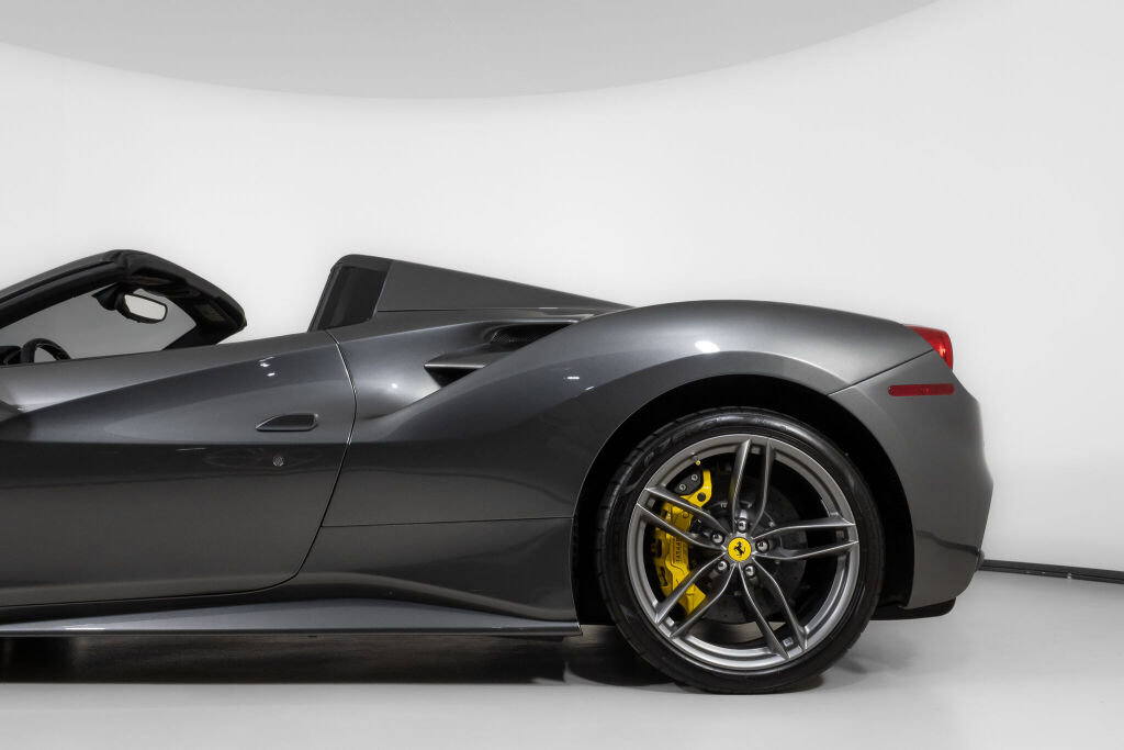 Used 2017 Ferrari 488 Spider RWD image 16