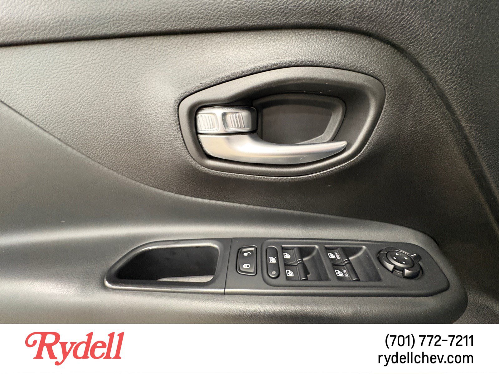 Used 2016 Jeep Renegade Limited AWD/4WD image 11