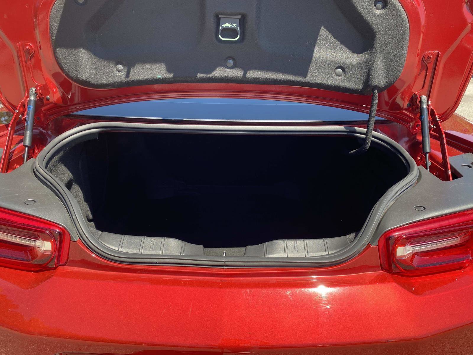 Used 2020 Chevrolet Camaro LT RWD image 15