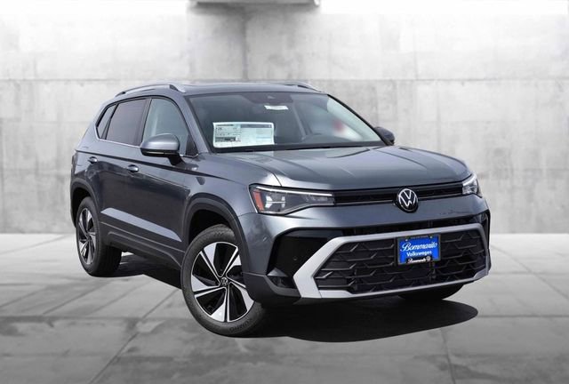 New 2026 Volkswagen Taos SE image 2
