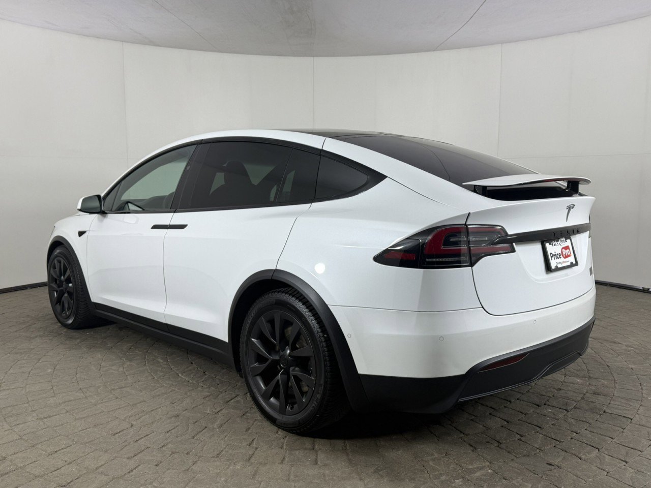 Used 2022 Tesla Model X Plaid AWD/4WD image 5