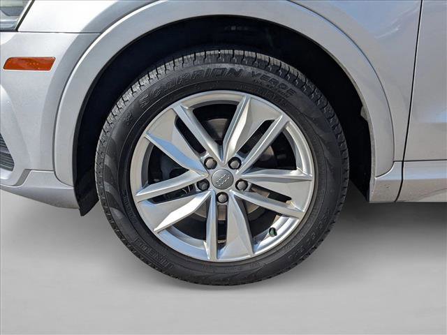 Used 2017 Audi Q3 2.0T Premium Plus w/ Premium Plus Package image 27