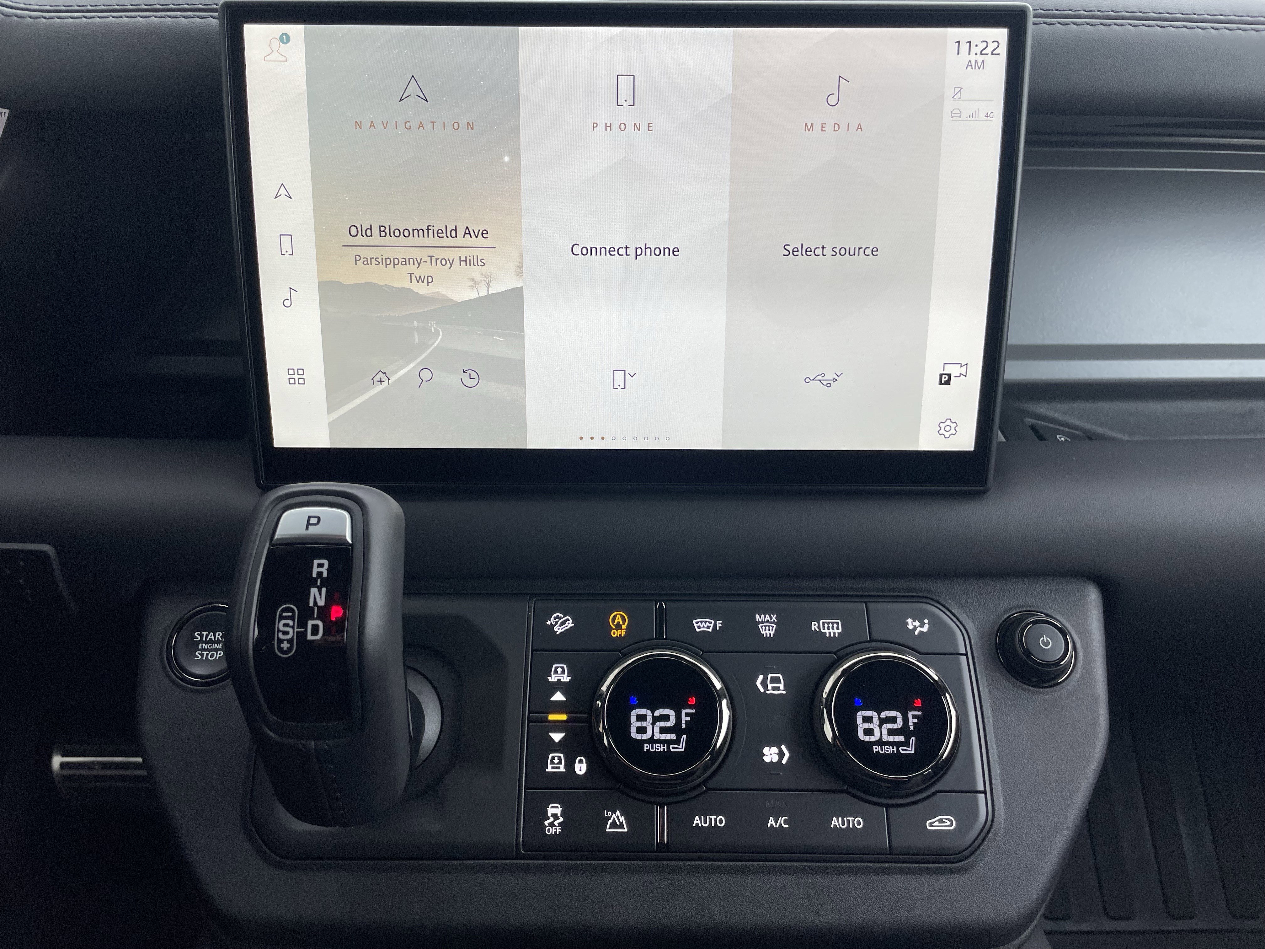 Used 2025 Land Rover Defender 110 image 19