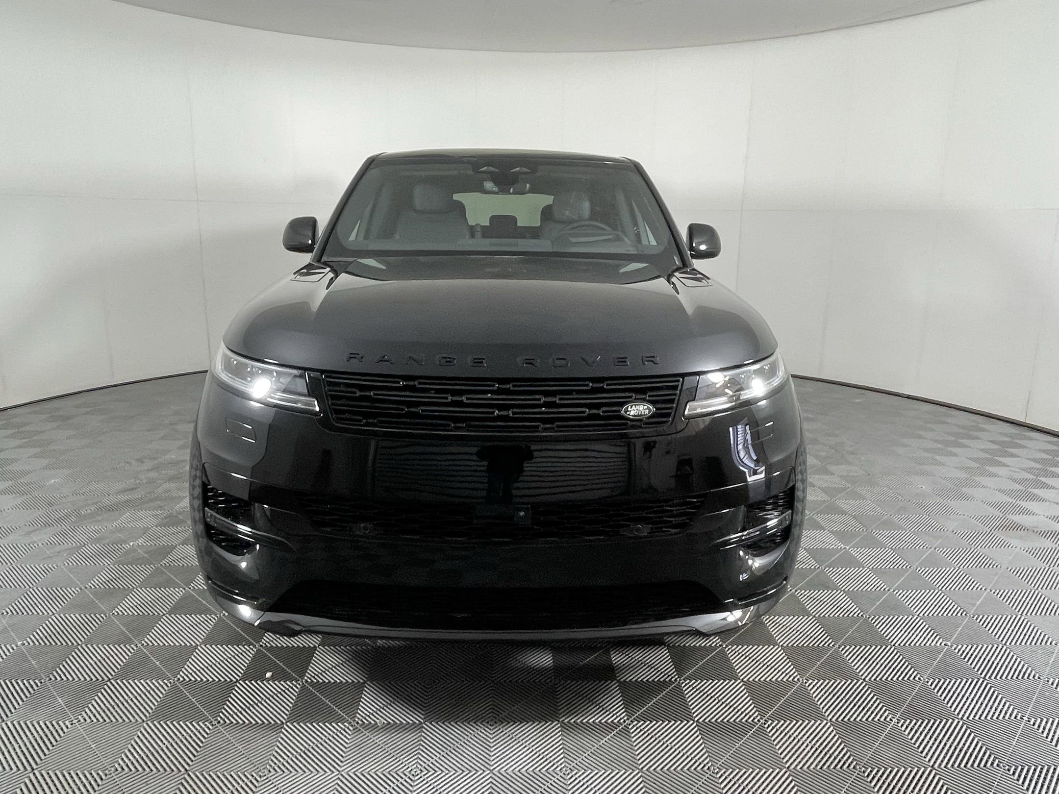 New 2025 Land Rover Range Rover Sport Dynamic SE image 5