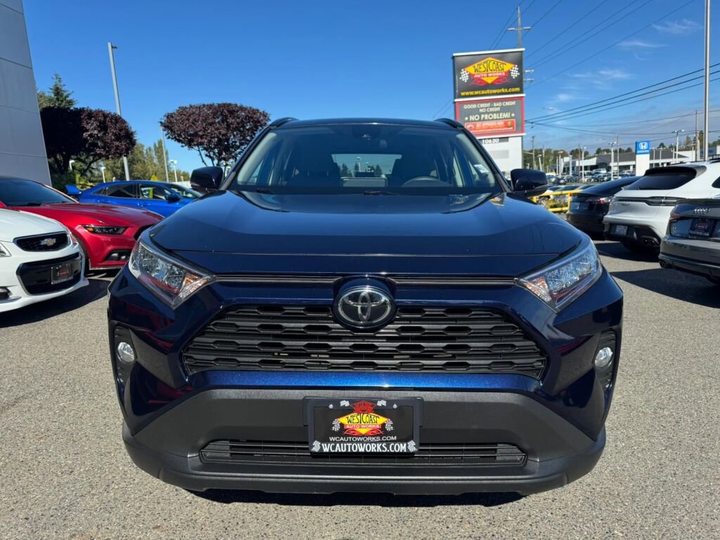 Used 2021 Toyota RAV4 XLE image 8