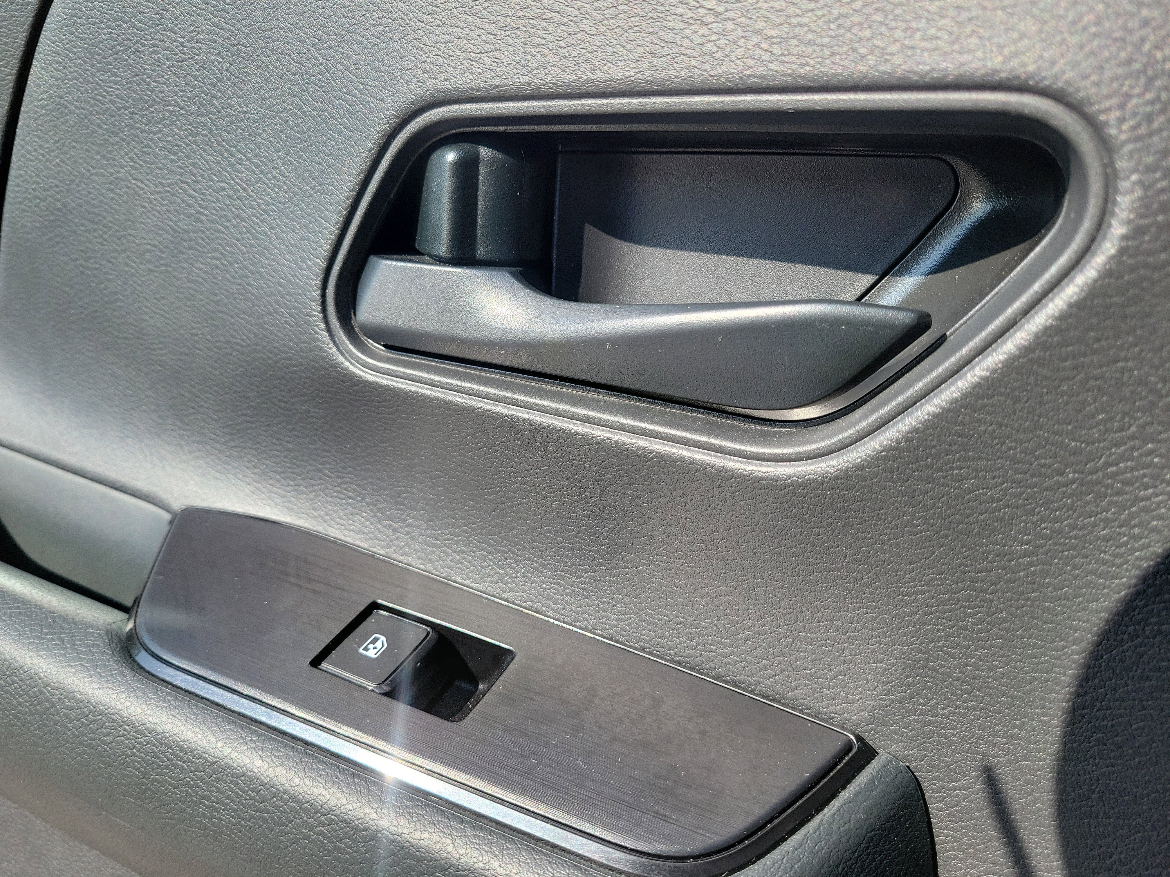 Certified 2025 Nissan Kicks S FWD image 20