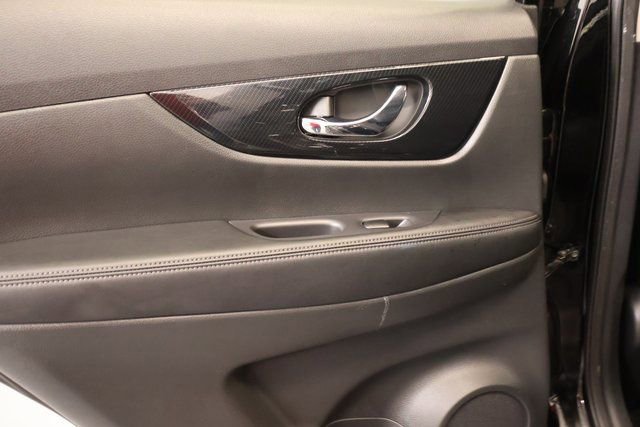 Used 2020 Nissan Rogue SL w/ Premium Package image 27