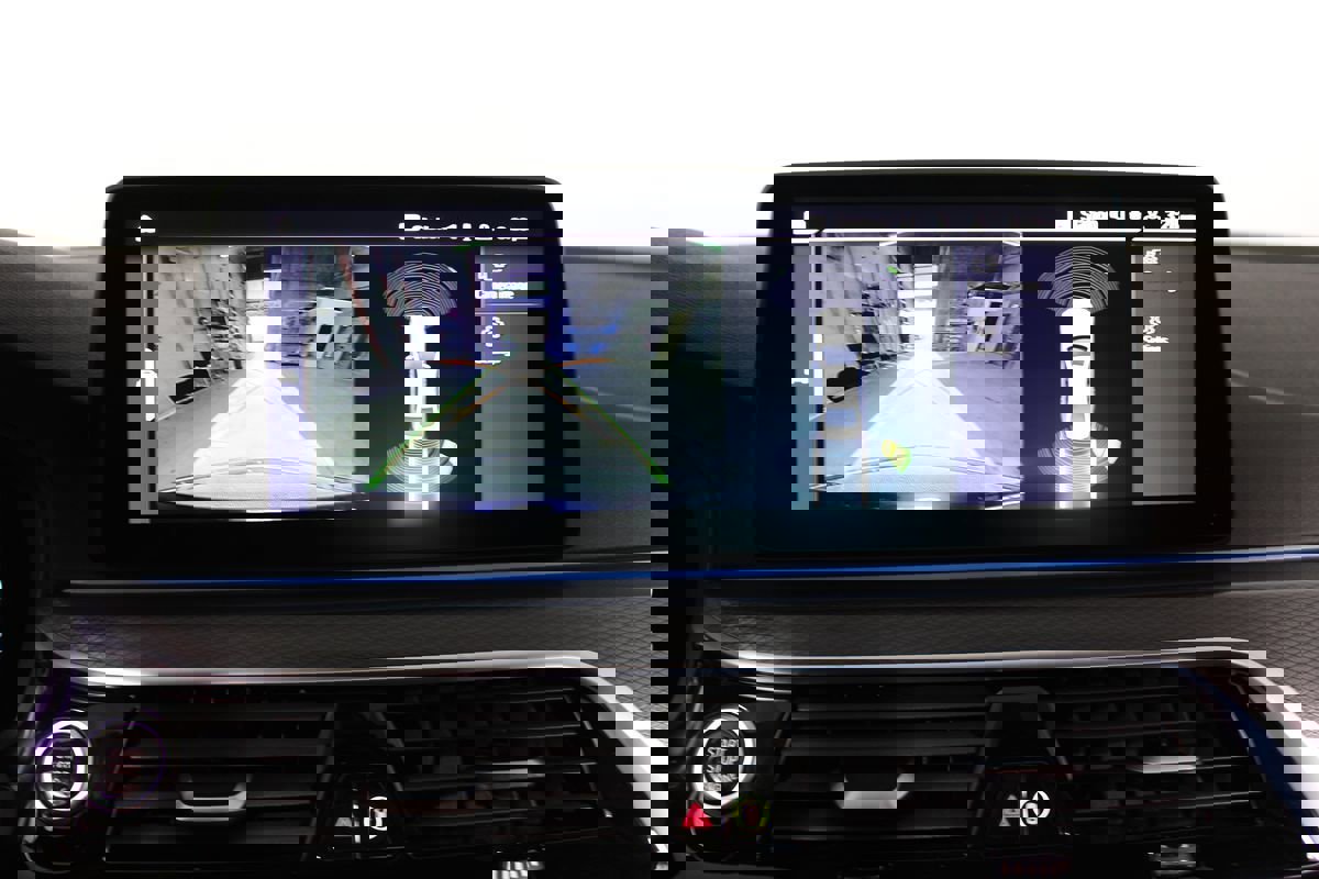 Used 2023 BMW 530e 530e w/ M Sport Package image 19