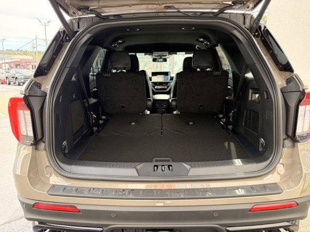 New 2027 Ford Explorer ST AWD/4WD image 9