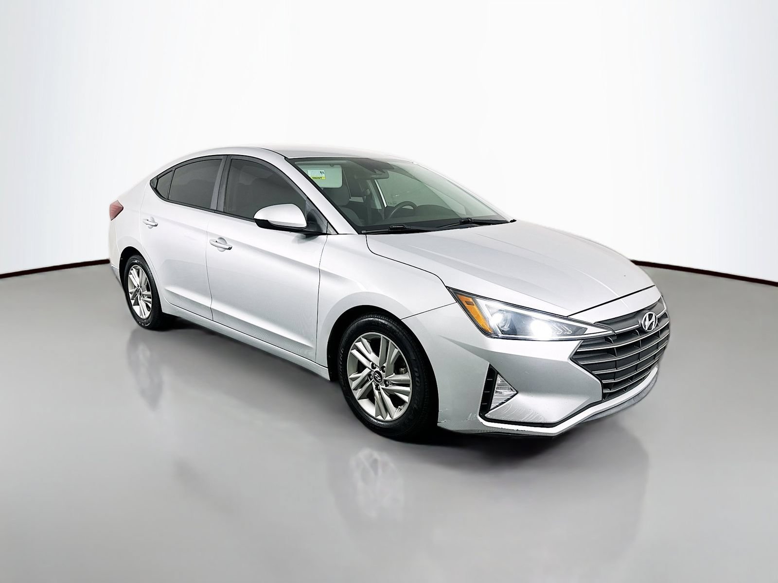 Used 2019 Hyundai Elantra SEL FWD image 1
