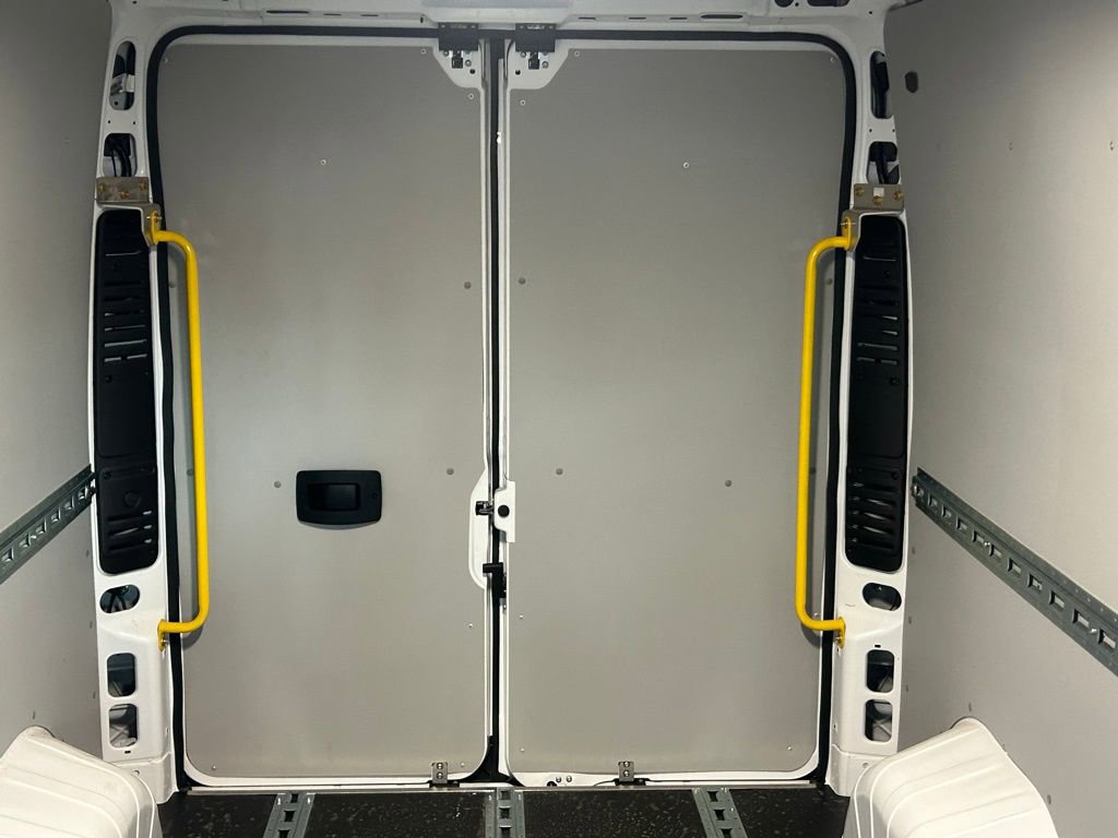 Used 2025 RAM ProMaster 2500 w/ Convenience Group image 13