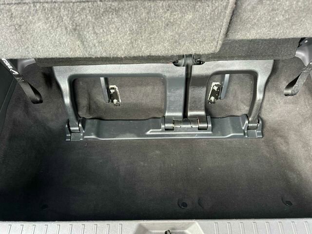 Used 2022 Toyota Sienna XLE image 18