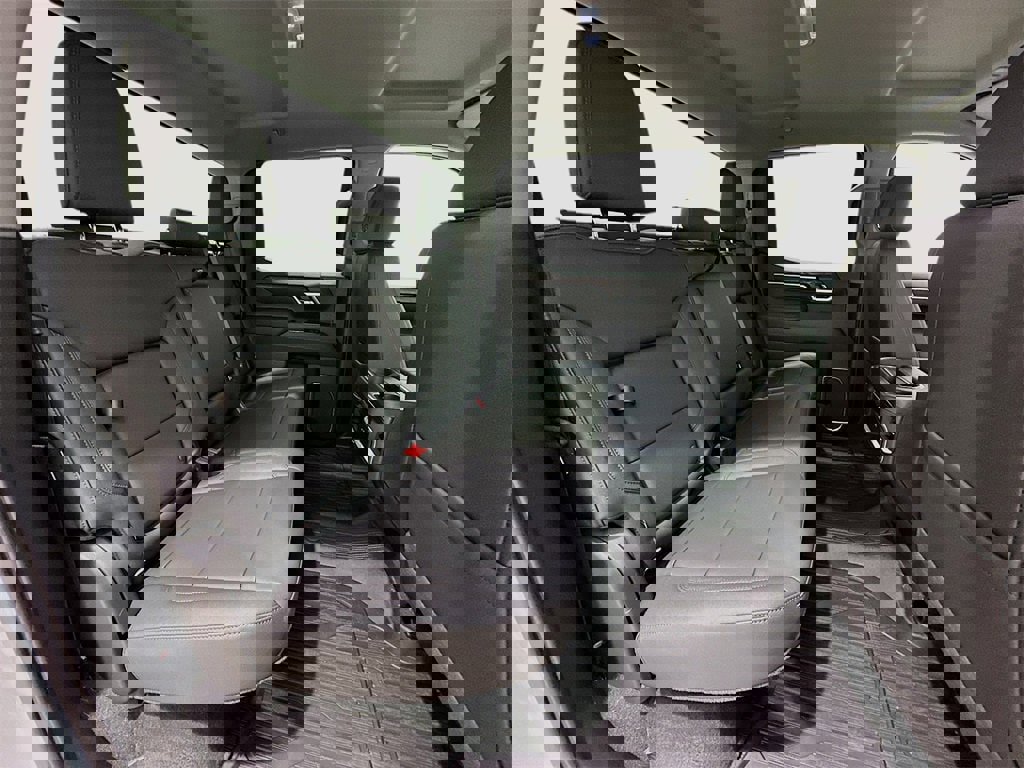 New 2026 GMC Sierra 1500 SLT image 28